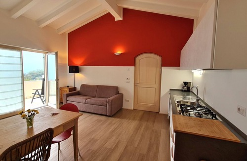 Tremosine Apartment | Villetta 56 Rosso Vista lago balcony
