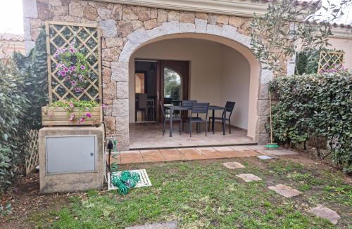 Case Peschiera-Lu Fraili House | Villetta Girgolu
