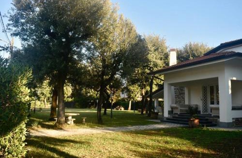 Marina di Pietrasanta Apartment | Villino Ambra