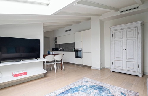 Monza Apartment | Volta 40 - A - One Bedroom Apartment, Sleeps 4