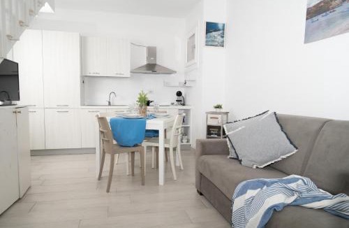 Viddalba Apartment | White-Villetta con Piscina, Giardino e Parcheggio