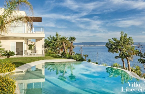 Fertilia Villa | Wonderful independent villa facing the sea with private pool for 16 people