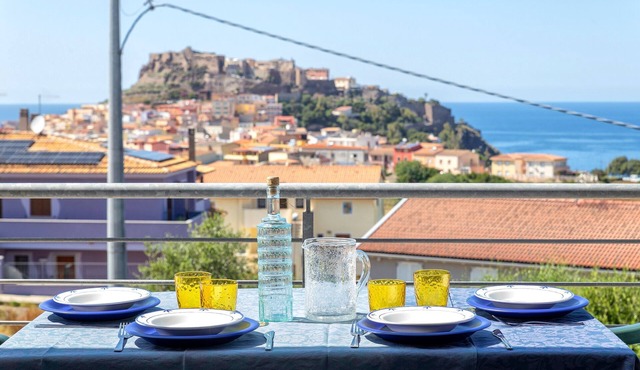 'Ad Occhi Aperti - Castelsardo' Apartment with Sea View, Wi-Fi, and Air Conditioning
