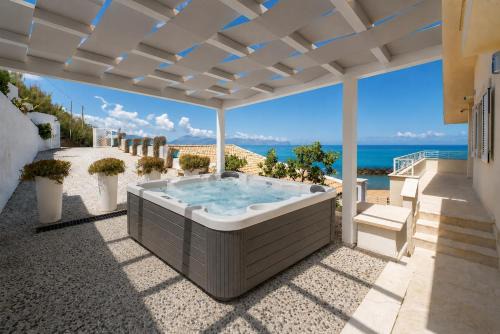 Amira Villa by LeDhome