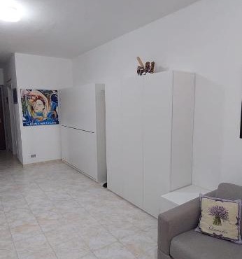 Ampio monolocale con terrazzo - a 2 passi dal mare