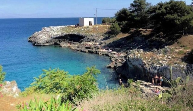 Anemone Studios - Triple room with private bathroom in Salento