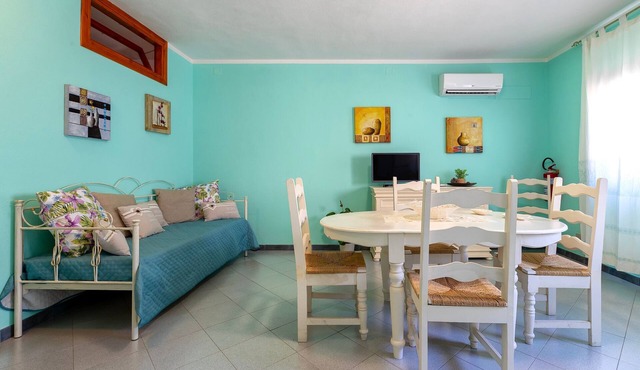 Apartment 'Rosa' with Wi-Fi and Air Conditioning