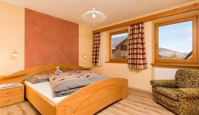 Apartment 'Ciastel' with Mountain View, Shared Pool and Wi-Fi