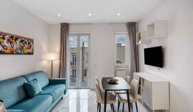 Apartment 'Luxury - Zona Lungomare' with Balcony, Wi-Fi and Air Conditioning