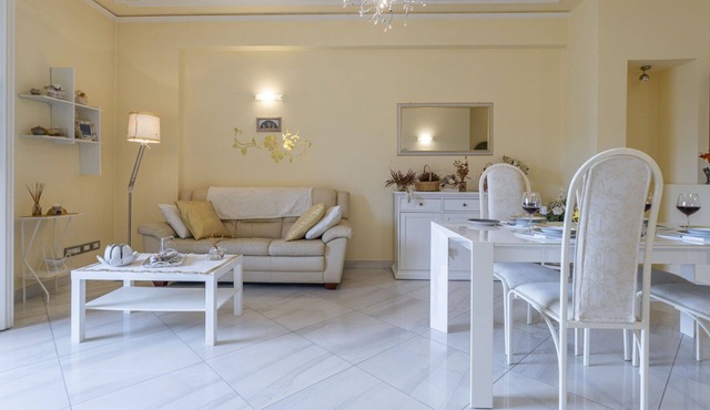 Beautiful apartment for 6 guests with WIFI, A/C, TV, terrace and pets allowed