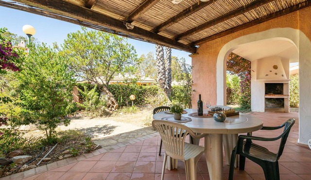 Beautiful private villa for 6 guests with WIFI, A/C, TV, terrace and panoramic view