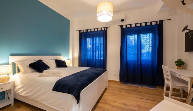 Bed & Breakfast Across The Room(e)