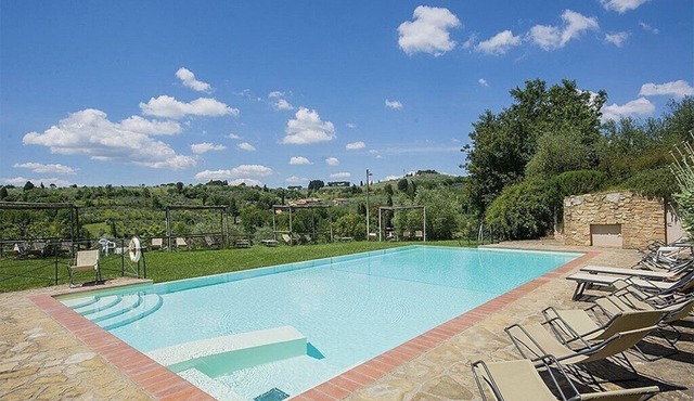 Casa Bonannia A: A cheerful one-story apartment in the characteristic style of the Tuscan countryside.