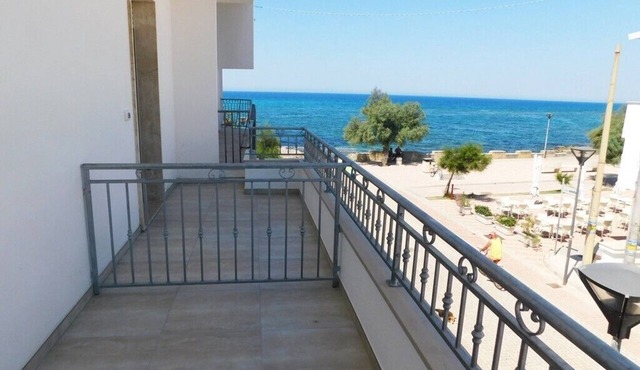 Central Two-room Apartment by the Seaside with Balcony, Sea View & Air Conditioning