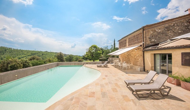 Chic Apartment "Mandorlo en Brotes" Tuscany, Shared Pool & Jacuzzi, Air Conditioning