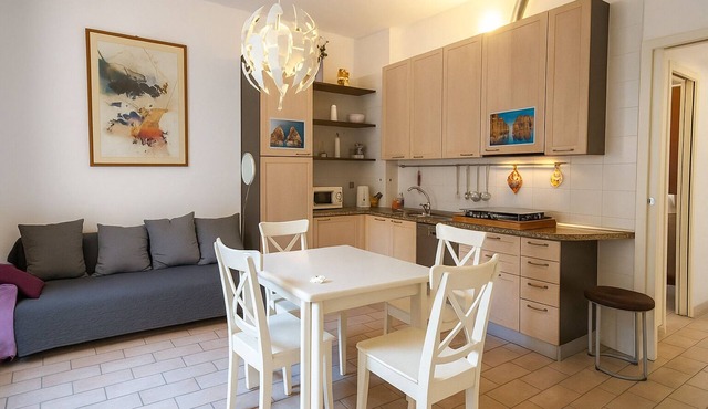 Chinatown-Sarpi 1860 Apt w/Elevator. Walk to Duomo & Brera. Easy to San Siro