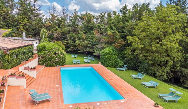 Cosy apartment in villa for 4 people with pool, WIFI, TV and terrace