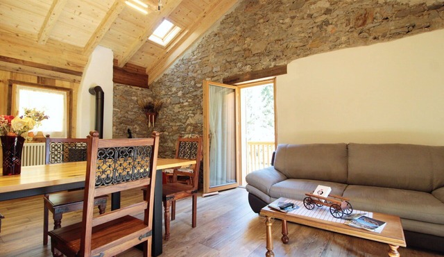 Cosy apartment for 5 people with WIFI, balcony, pets allowed and panoramic view