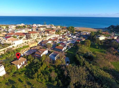 Cottage - Sleeps 4 - Parking - Garden