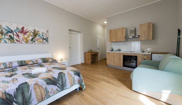 GuestHost - Cozy Balcony Flat X3 near the Sea