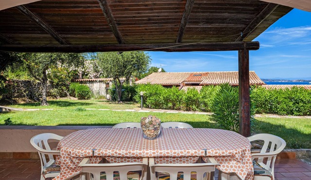 Holiday Home 'Brezza Costa Smeralda' with Sea View, Wi-Fi and Air Conditioning