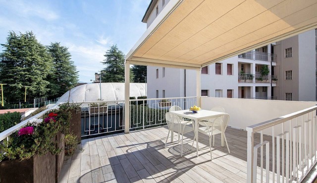 Holiday Home 'Miki' with Private Terrace, Wi-Fi and Air Conditioning