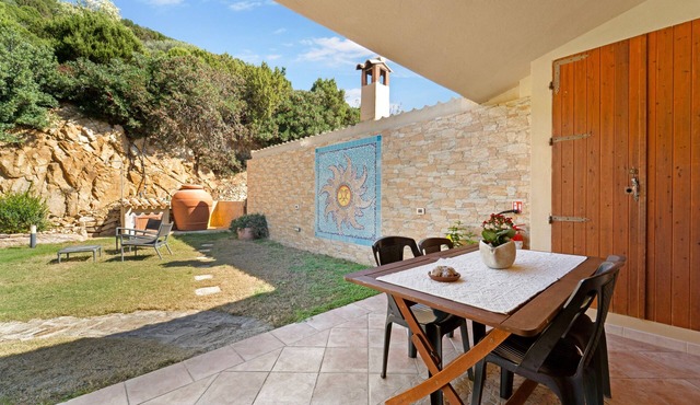 Holiday Home 'Sole Mare di Barbara' with Sea View, Private Garden and Air Conditioning