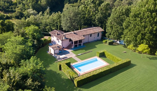 Home Romeo Private Pool House Surrounded by Nature, Borgo a Mozzano, Italy