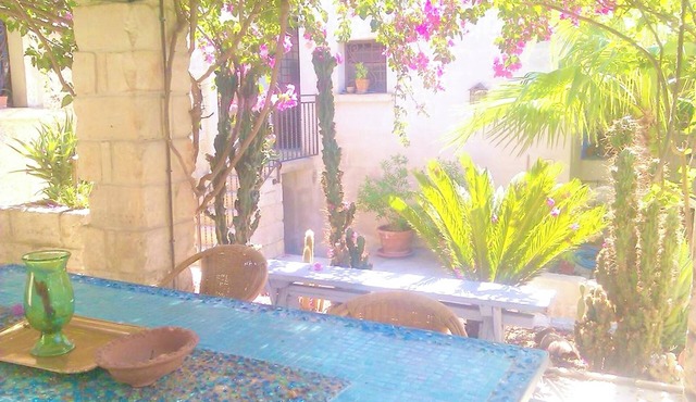 Homerez - Apt. in Serrano - parking