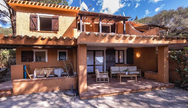 Homerez - Villa with Jacuzzi in Torre Delle Stelle