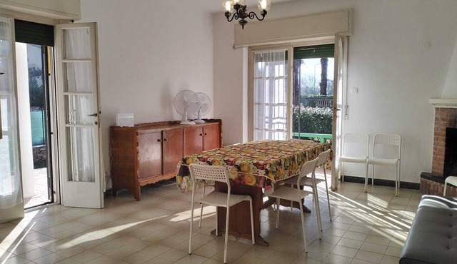 Villa Eusepia, facing the beach of Tirrenia