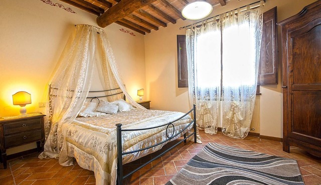 La Lepre swimming pool flat with 3 bedrooms and two bathrooms
