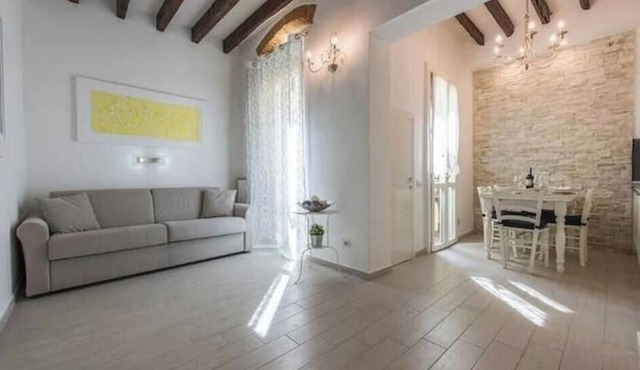 Little Box House - Modern design and tranquility in the heart of the city