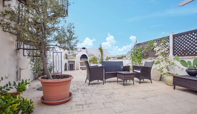 Lovely home in Noto with WiFi