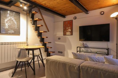 Modern Center Little Loft