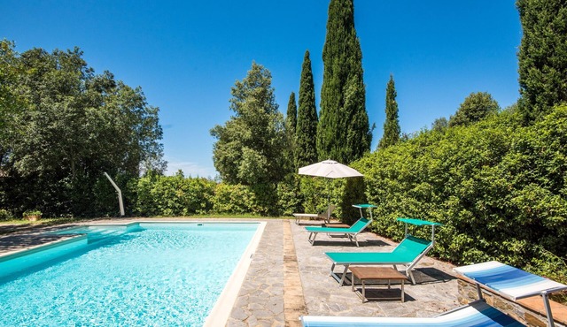 Podere Giardino Wine & Bed – Melograno Apartment: Country House with Pool, Wi-Fi & AC