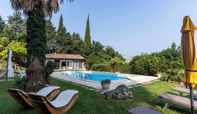 Property with pool and 2 accommodations,in the hills between Misano and Riccione