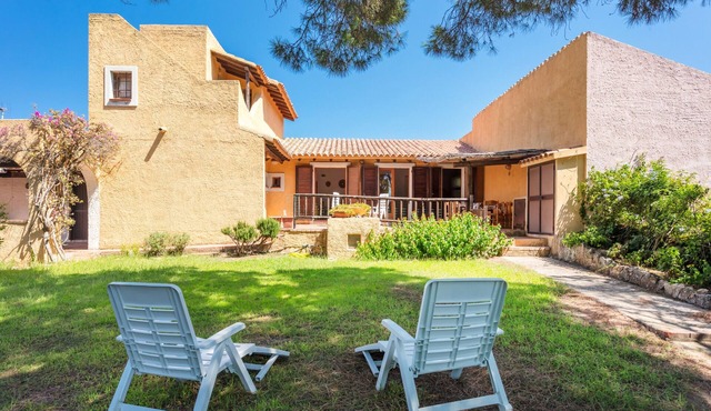 Quietly Situated Holiday Home with Sea View, Garden & Terrace