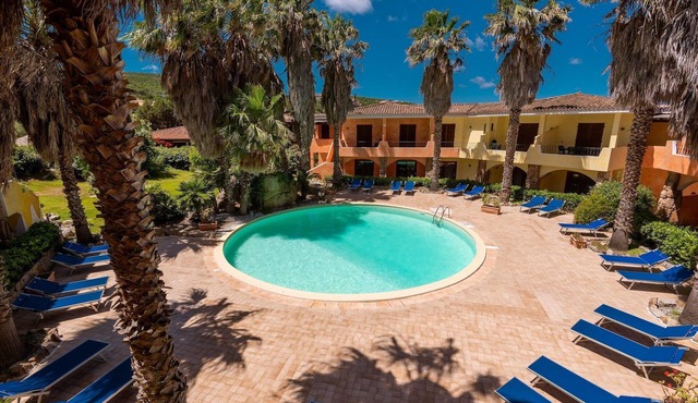 Residence with shared pool in Palau