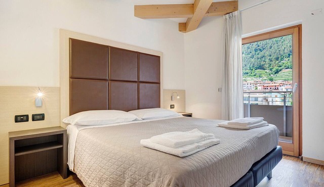 Room 'Camera Matrimoniale' with Mountain View, Wi-Fi and Air Conditioning