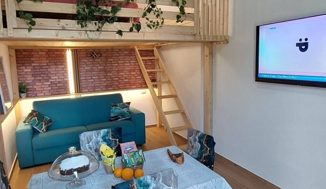 RosaRoom STUDIO APARTMENT with a wooden loft, 10 minutes from the beach in Casalvelino/Ascea