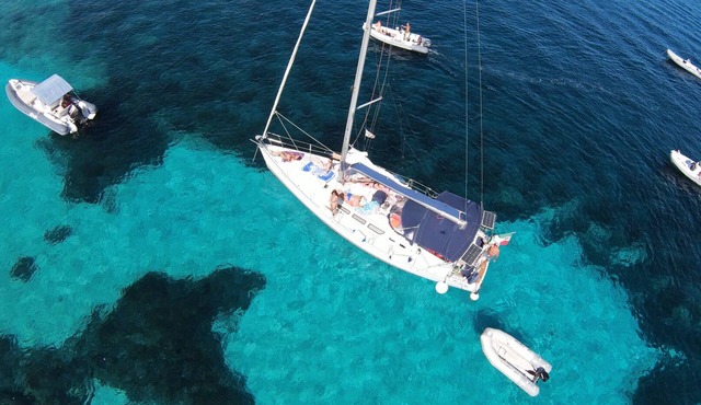 Sailing excursions in the archipelago of La Maddalena and Boat&Bed Cannigione