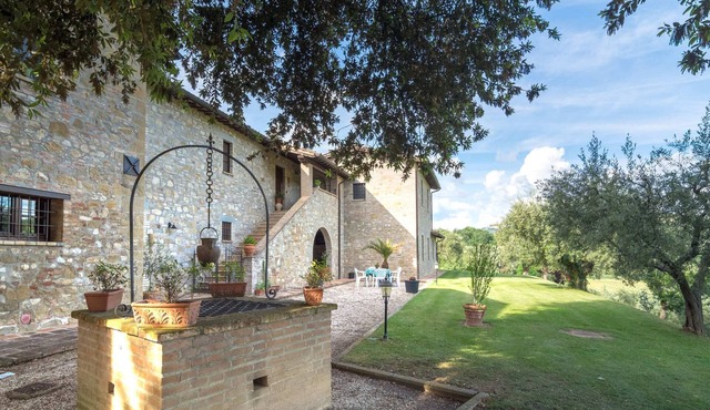 Secluded Mansion in Perugia with Hot Tub