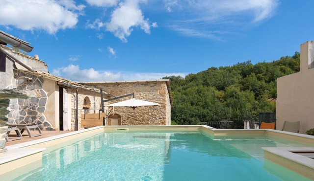 Stunning private villa with WIFI, private pool, TV, terrace, pets allowed and panoramic view