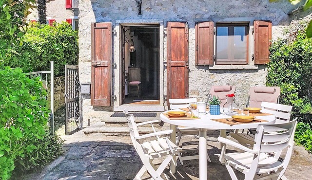 Stunning villa for 4 people with WIFI, patio and pets allowed