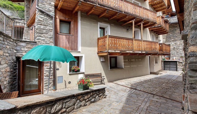 Two-Room Apartment in Historic House