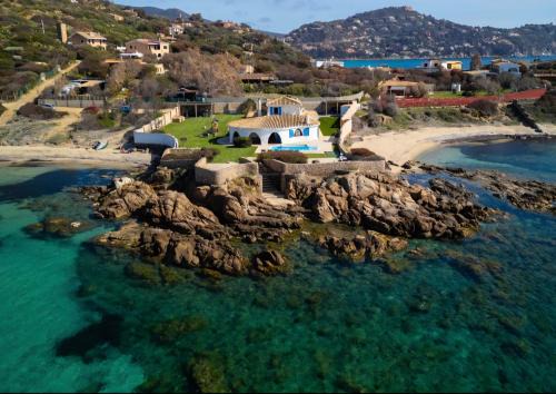Villa Di Fiore - private villa up to 10 guests with pool sauna and gym
