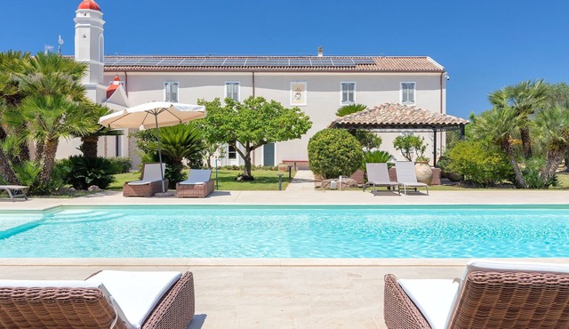 Villa 'Dimora Sella - Ginevra' with Shared Pool, Wi-Fi and Air Conditioning