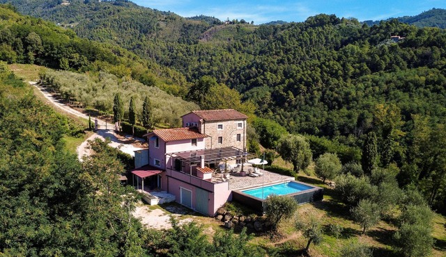 Villa Eveo - Four Bedroom Villa, Sleeps 8