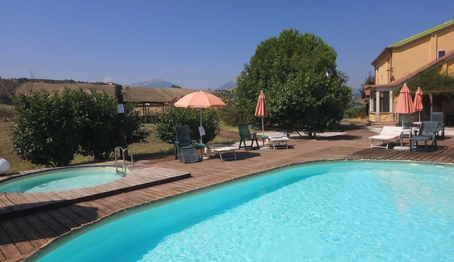 Villa in Sant'onofrio-floriano with 6 bedrooms sleeps 19